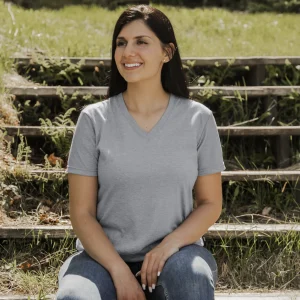 Le t-shirt uni col en V – Femme