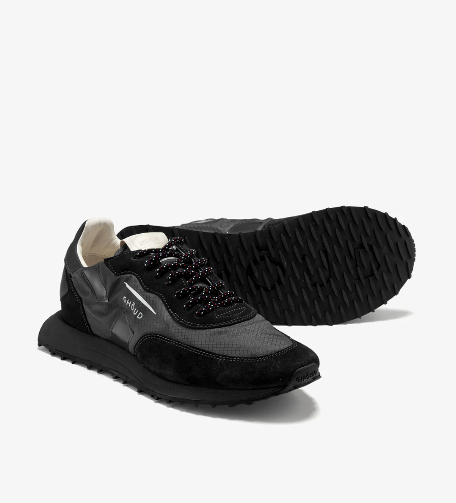 Baskets noire RS02 GHOUD