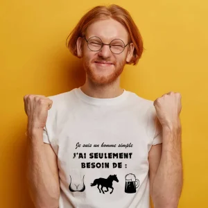 T-shirt Je suis un homme simple j’ai seulement besoin de seins d’un cheval et de bières