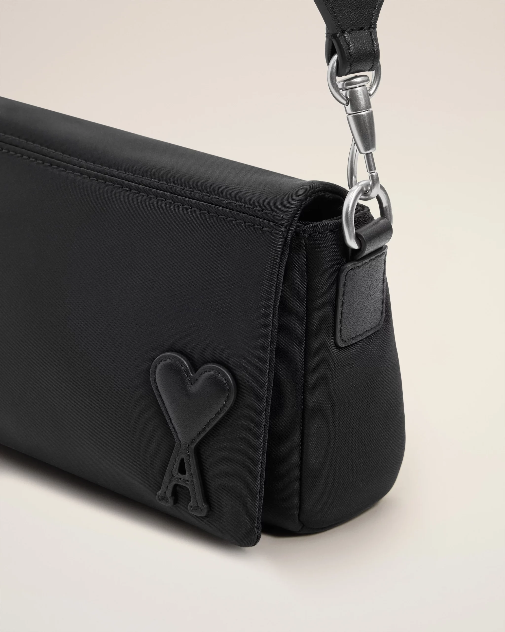 Sac Noir Lunch Box Marcel En Nylon Ouatiné Noir AMI PARIS – Image 3