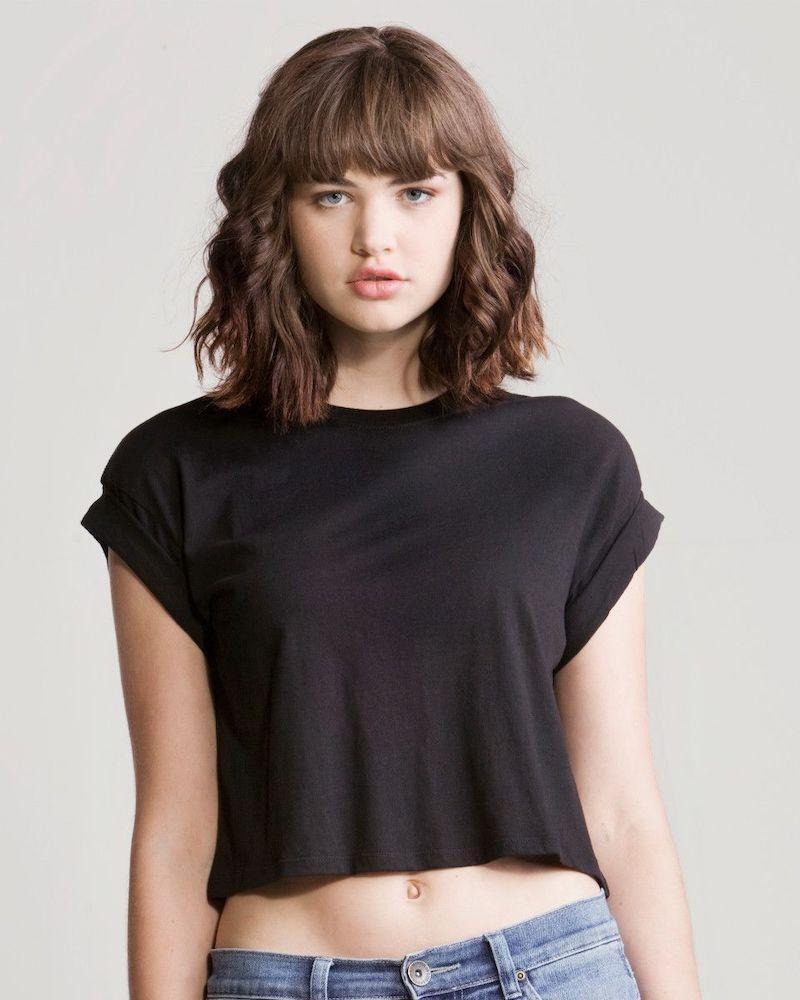 Crop Top Femme – 100% coton Bio 120g/m² – Maman la femme la légende la carnavaleuse – Image 3